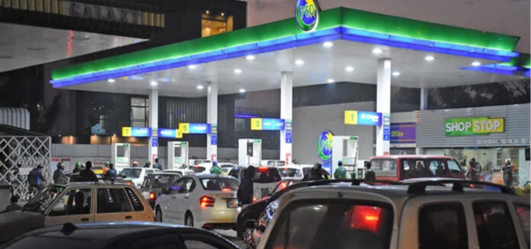 Petroleum Dealers End Strike After Talks with Government
