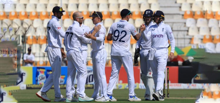 England Defeats Pakistan