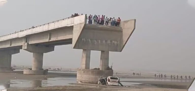 3 Dead as Google Maps Leads Car Off Unfinished Bridge in Uttar Pradesh