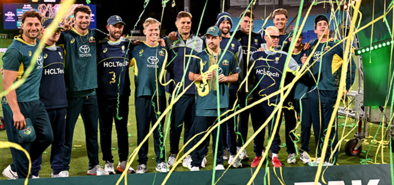 Australia Whitewashes Pakistan
