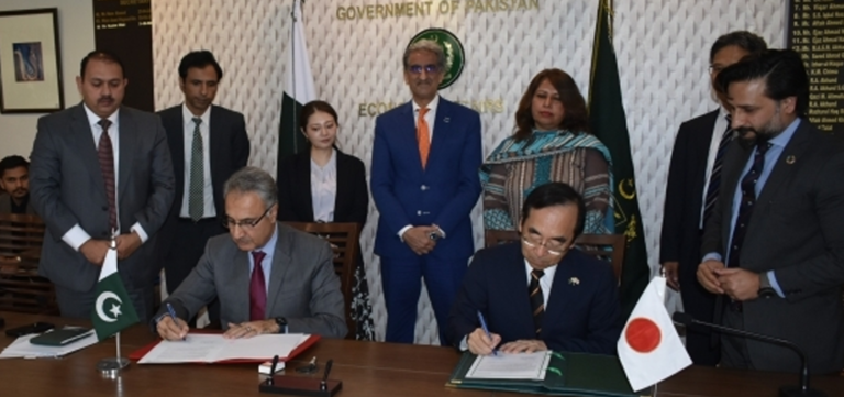 Japan to Donate $18.5 Million for Pakistan’s Flood Management Project