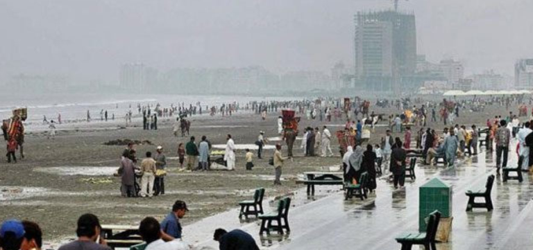 Warm, Humid Weather Predicted for Karachi and Sindh
