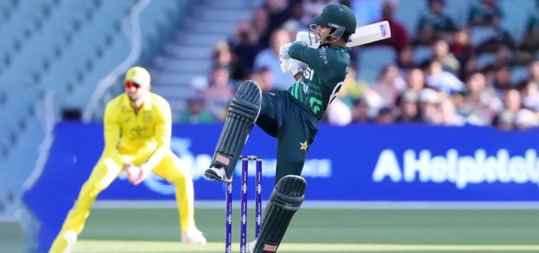 Pakistan Thrash Australia in 2nd ODI