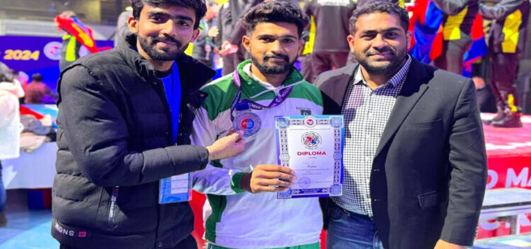 Pakistan’s Ali Raza Wins Silver at World Mas-Wrestling Championship