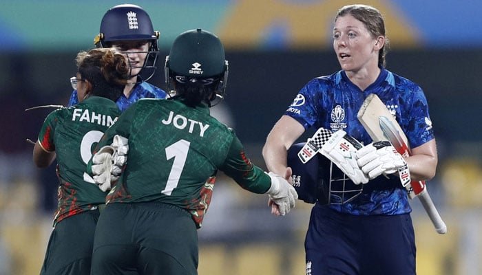 England beat Bangladesh by 4 wickets