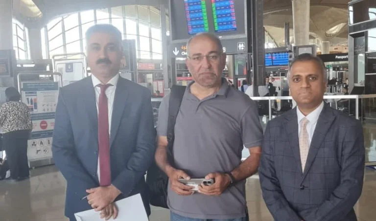 Ex-Senator Mushtaq returns to Pakistan